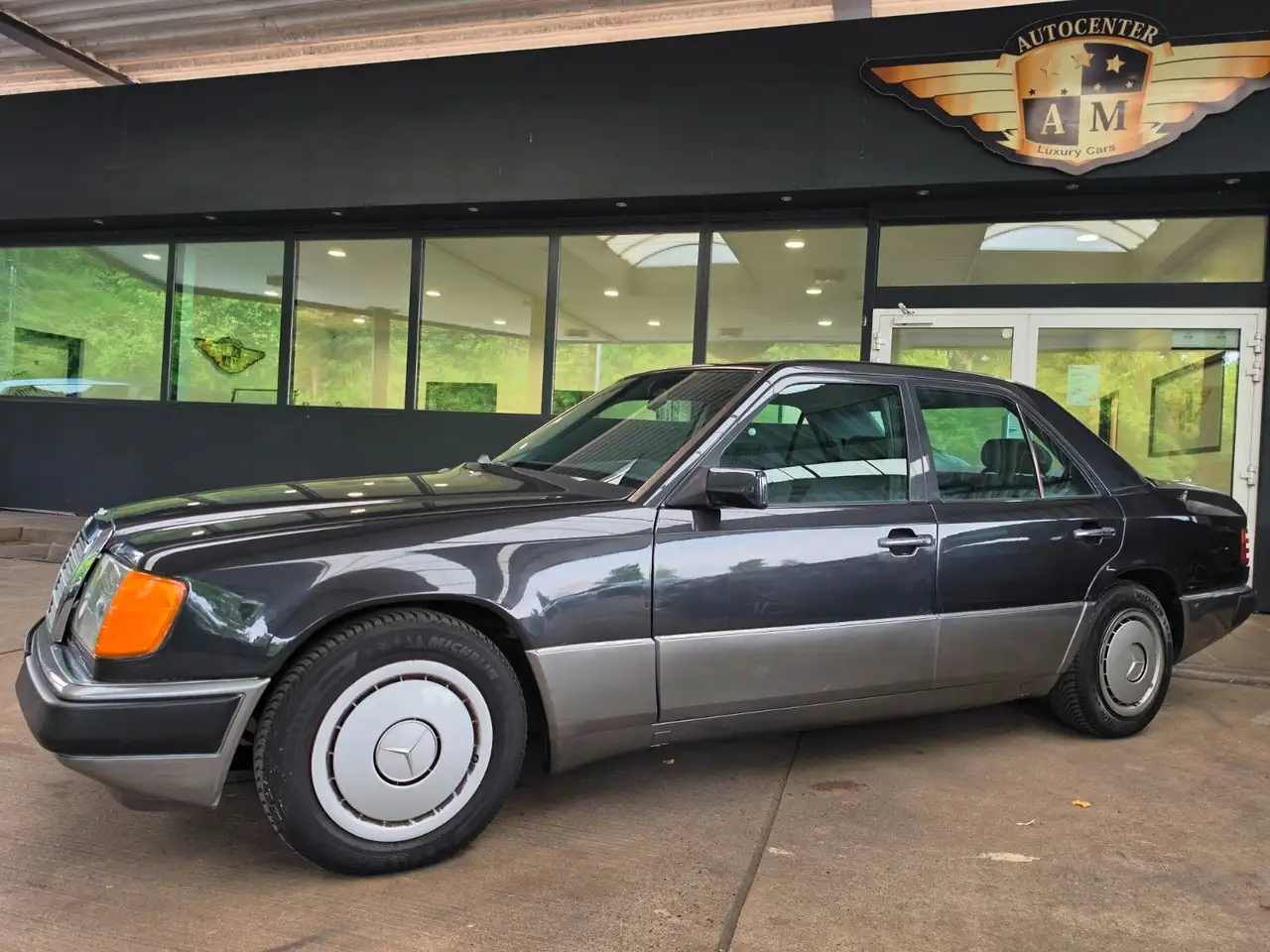 Mercedes-Benz 230 W124 Limousine SSD/Metallic/AHK, foto 3
