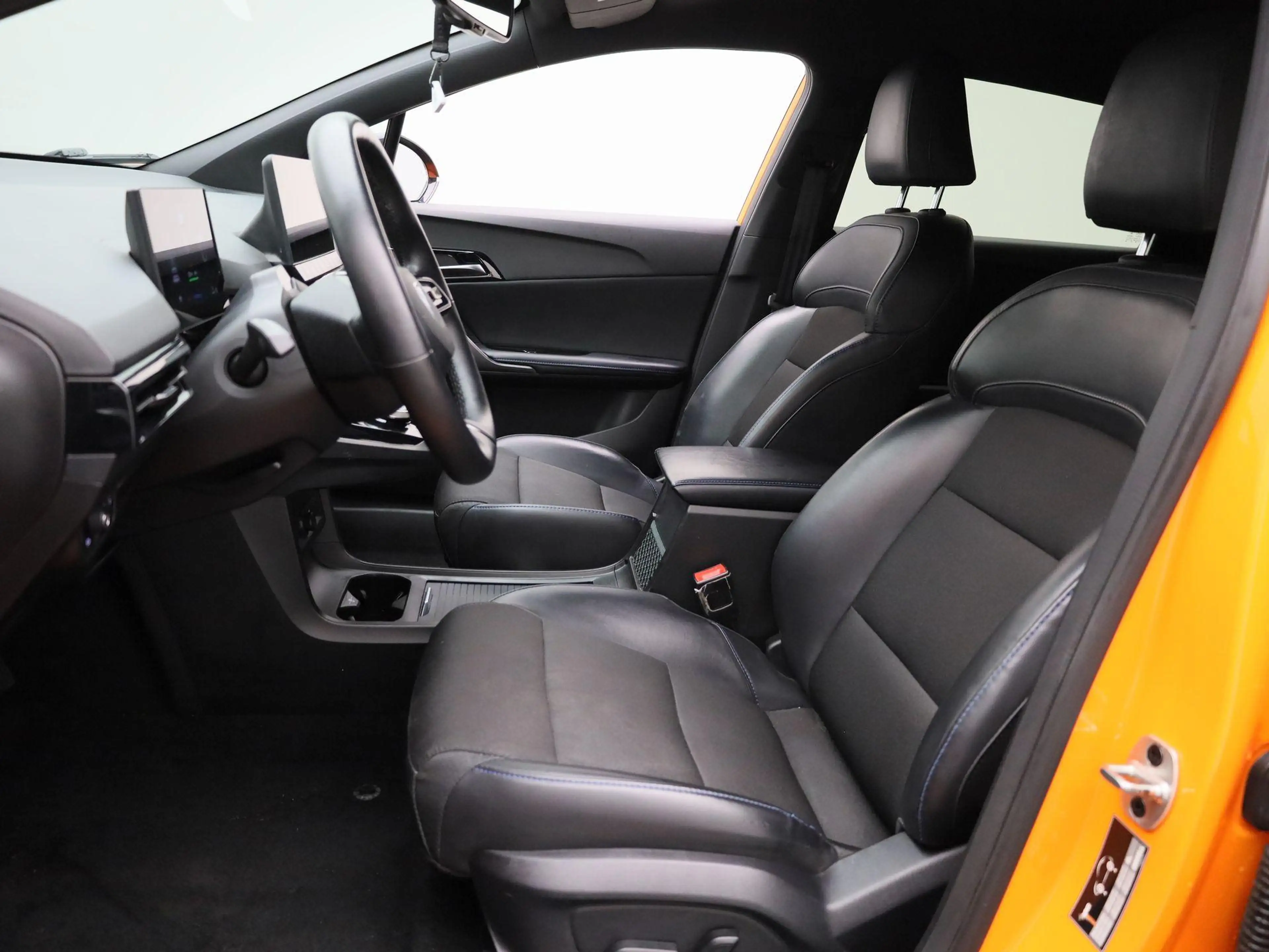 MG MG4 Electric Luxury 64 kWh | WORDT VERWACHT | STUURVER — photo 11