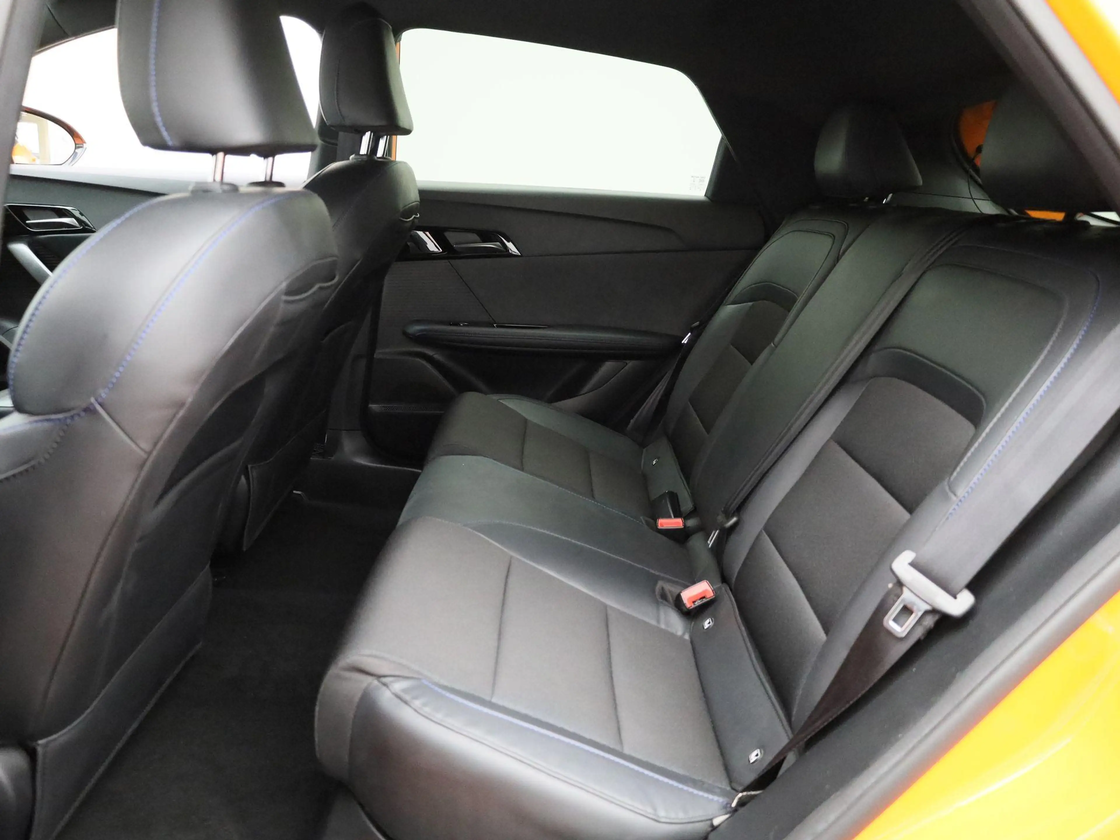MG MG4 Electric Luxury 64 kWh | WORDT VERWACHT | STUURVER — photo 12