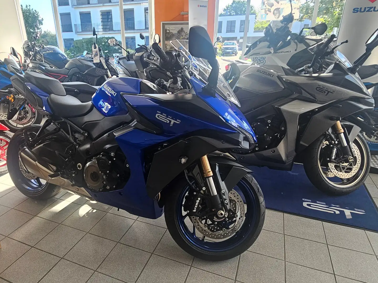 Suzuki GSX S 1000GT Grau - 2