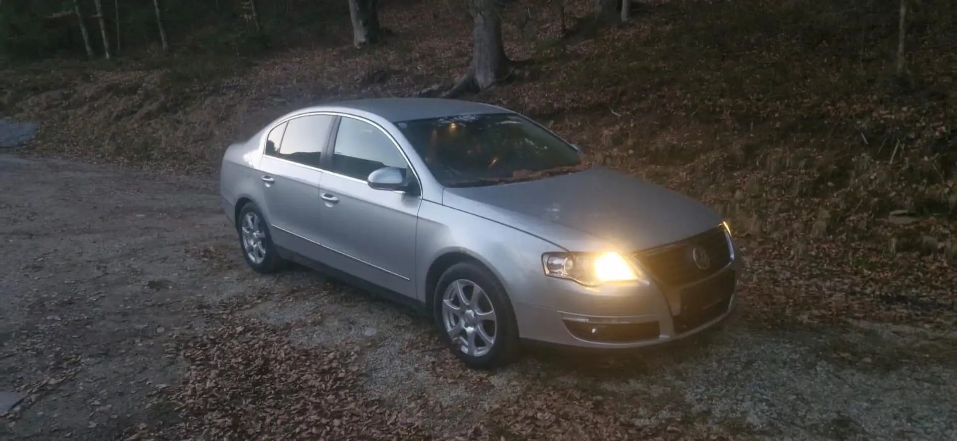 Volkswagen Passat Variant 2.0 TDI Highline - 1