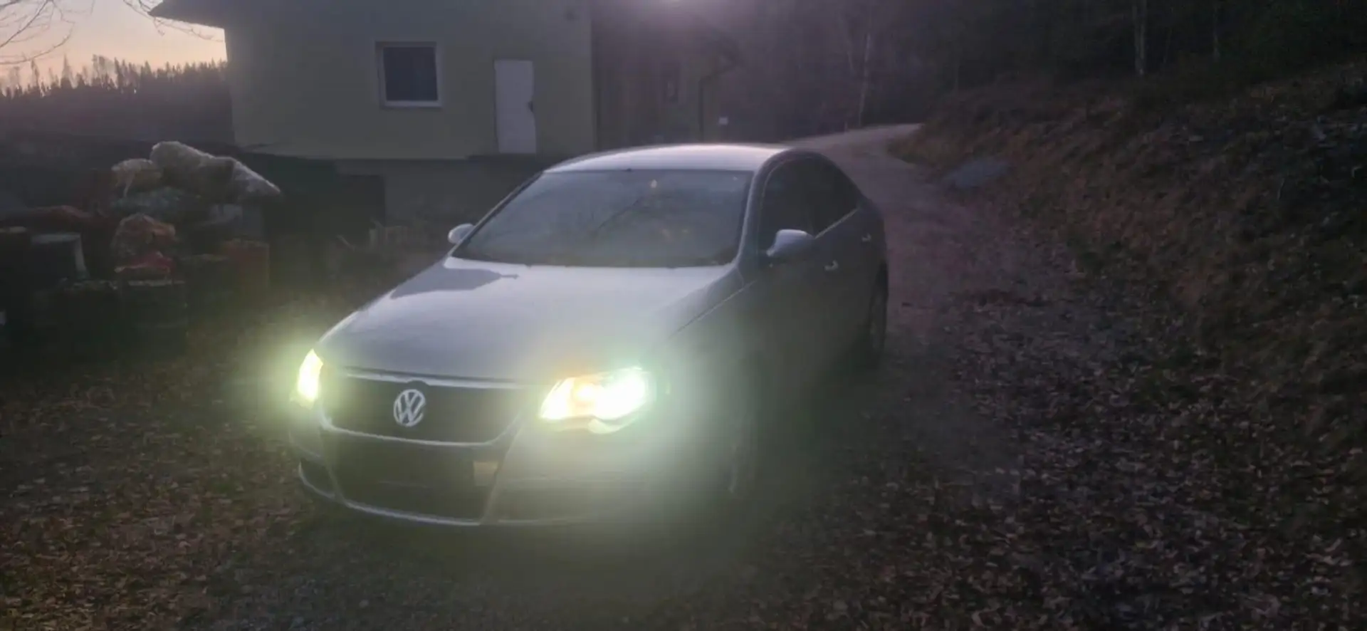 Volkswagen Passat Variant 2.0 TDI Highline - 2
