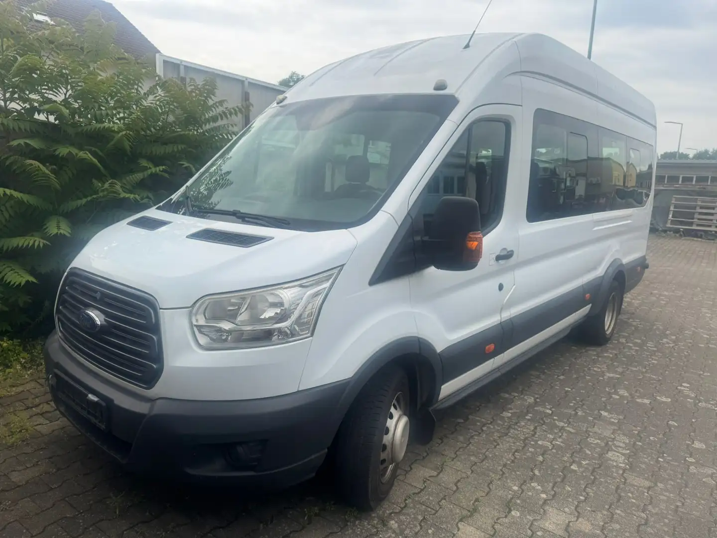Ford Transit Bus 460 L4 (HDT) Trend White - 2