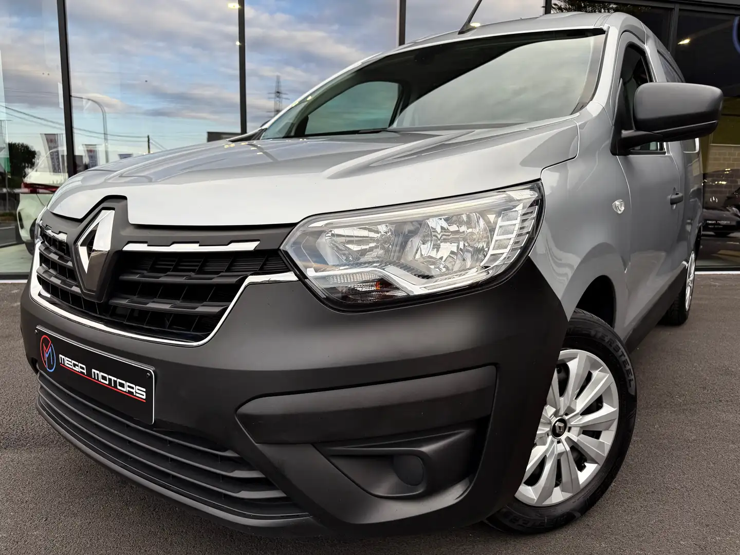 Renault Kangoo 1.5 dCi 75CV CARPLAY CRUiSE AiRCO NAVi CUiR LED+ Gris - 1