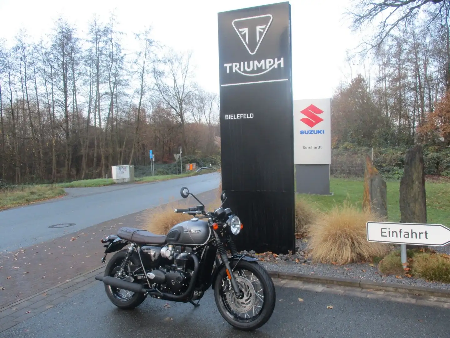 Triumph Bonneville T120 Black MY25 Szürke - 1