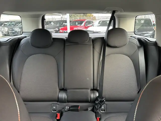 Mini Hatch view 13