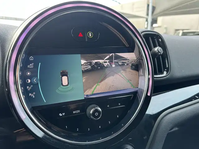 Mini Hatch view 22