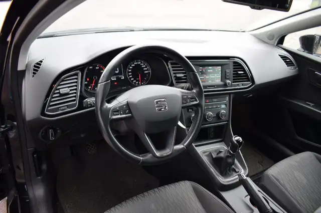 Seat Leon view 4