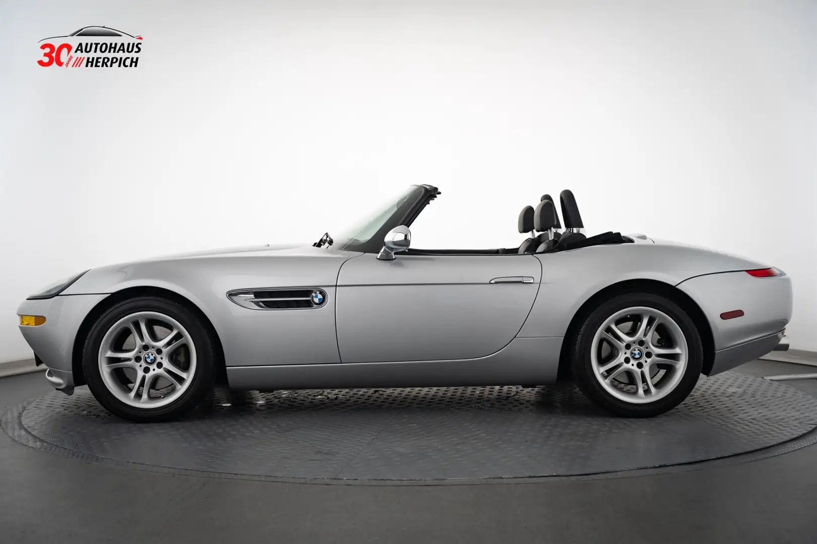 BMW Z8 5.0 Hardtop BMW-Buch sehr gepflegt Ezüst - 2