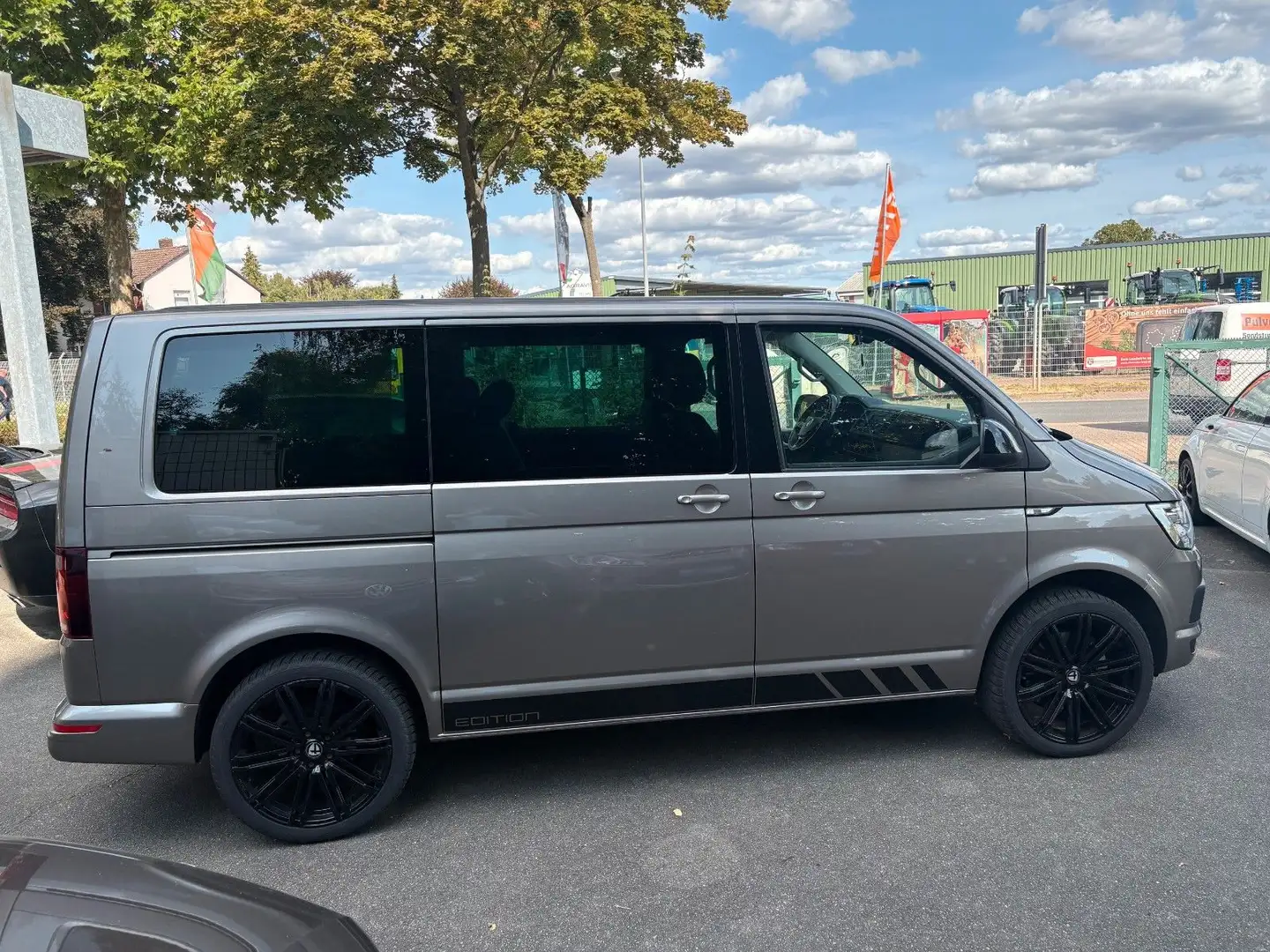 Volkswagen T6 Multivan Edition DSG Beige - 2