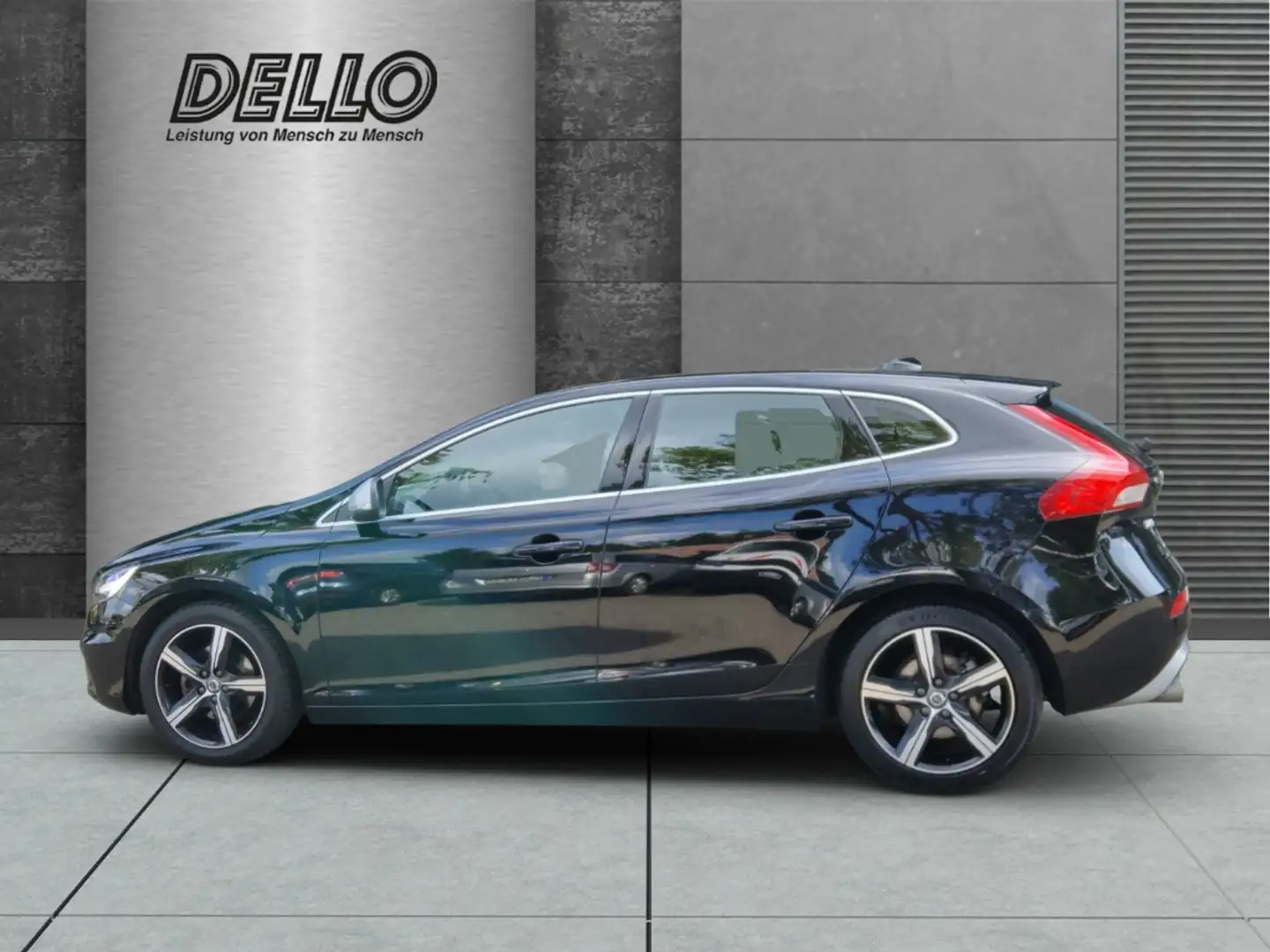 Volvo V40 R-Design EU6d-T T2 2.0 R-DESIGN Navi Leder Digital Schwarz - 2