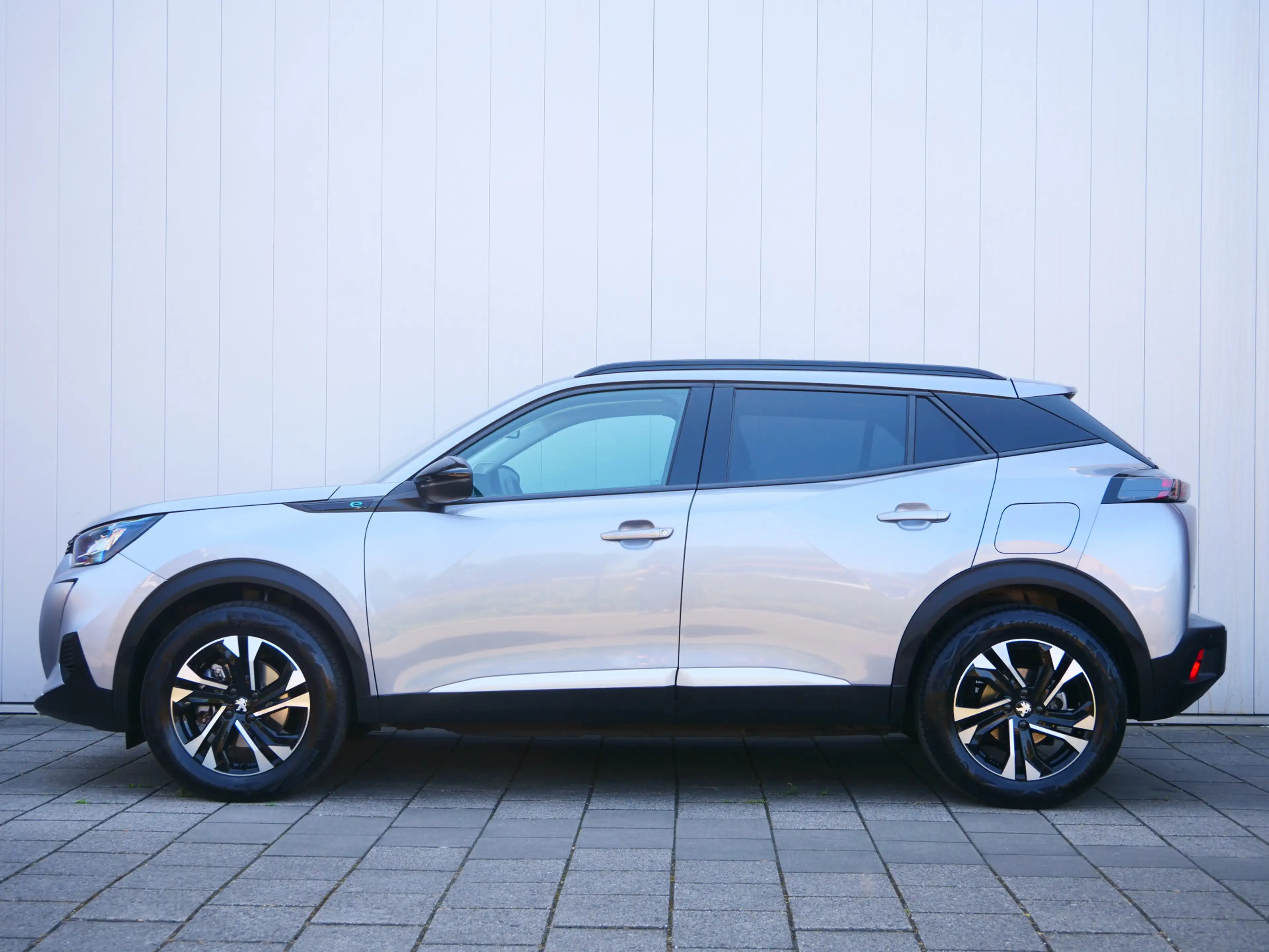 Peugeot e-2008 EV Allure Pack 50 kWh 136 Pk Automaat Navi / DAB / — photo 10