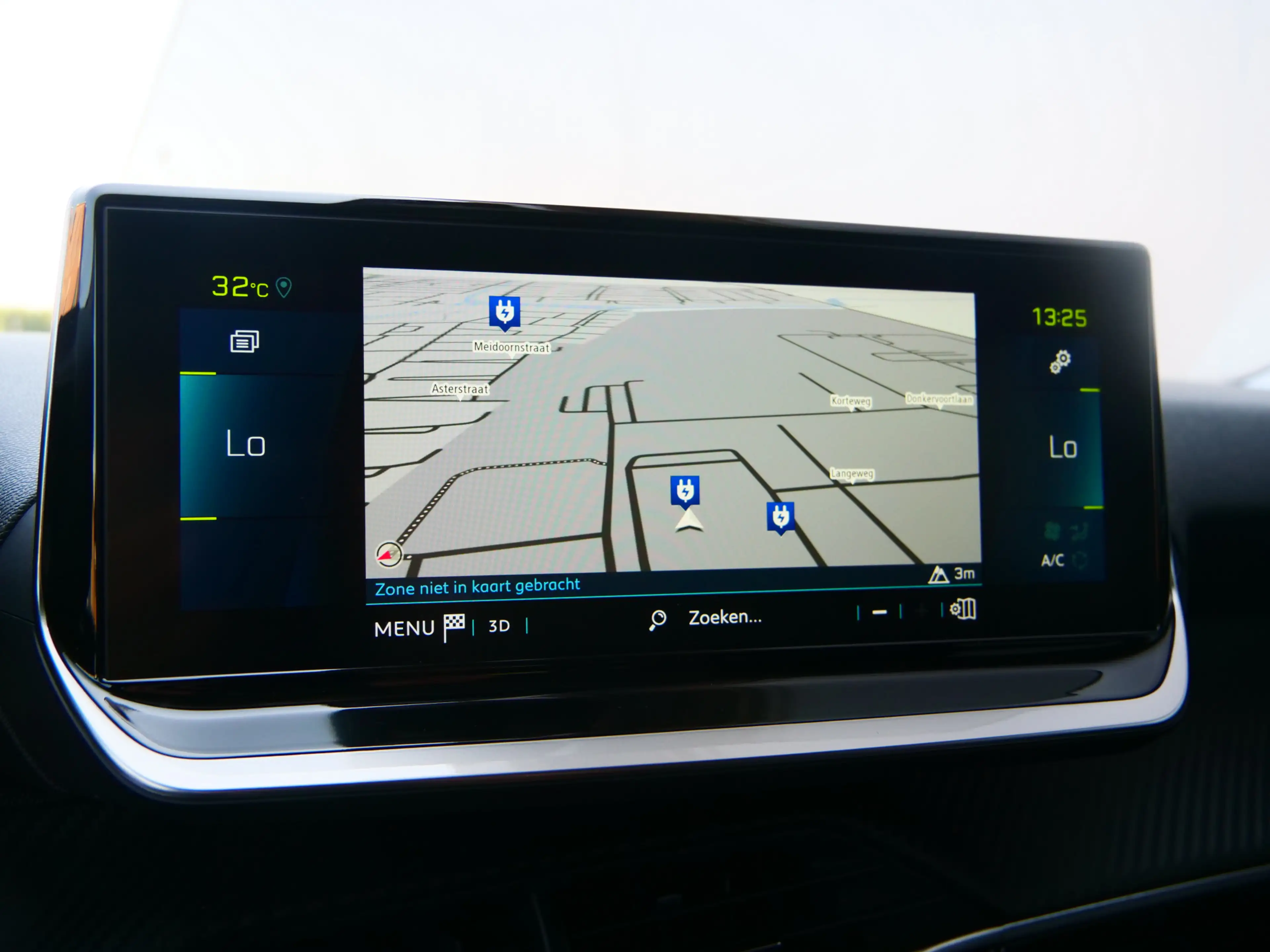 Peugeot e-2008 EV Allure Pack 50 kWh 136 Pk Automaat Navi / DAB / — photo 15