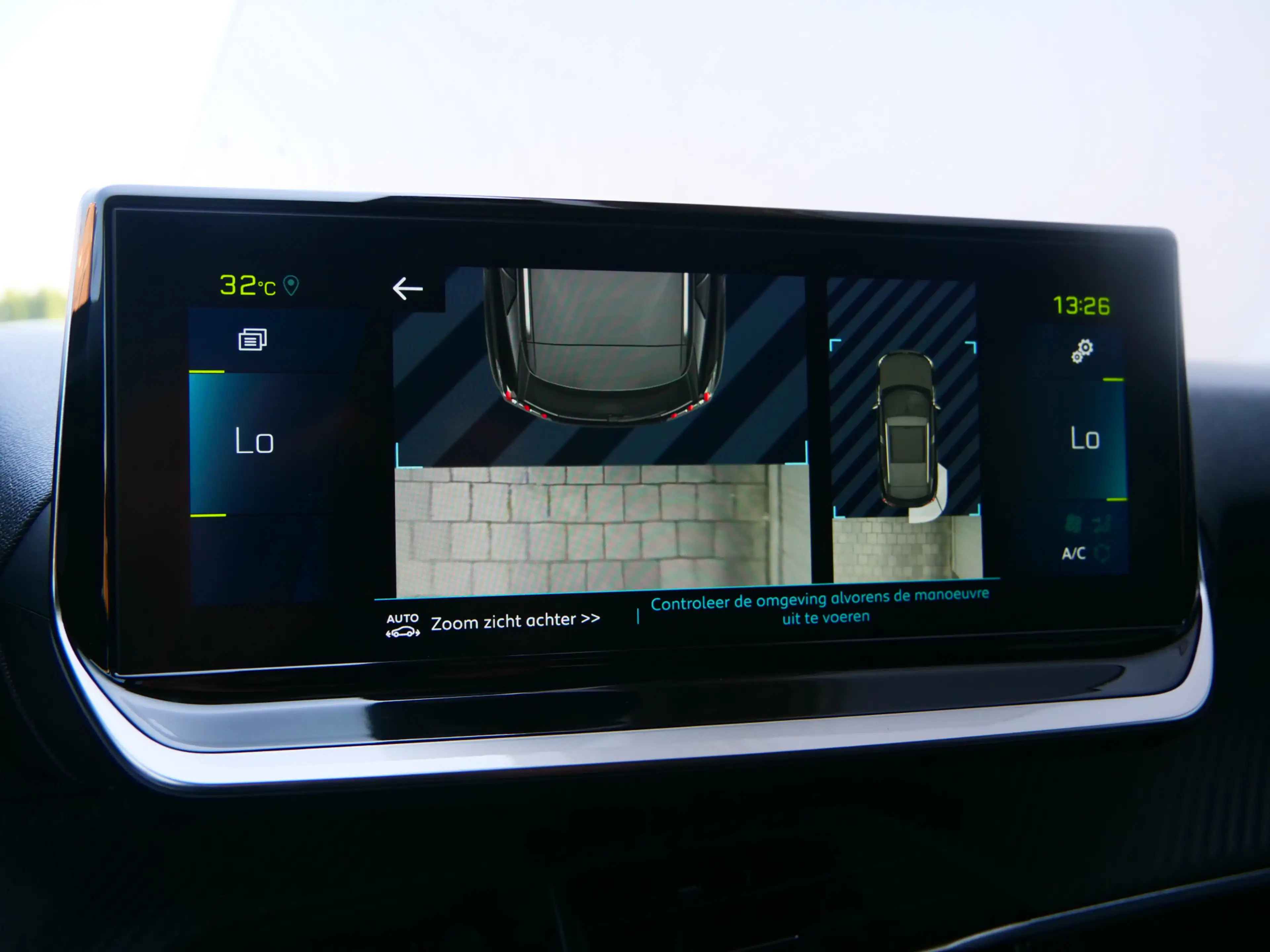 Peugeot e-2008 EV Allure Pack 50 kWh 136 Pk Automaat Navi / DAB / — photo 19
