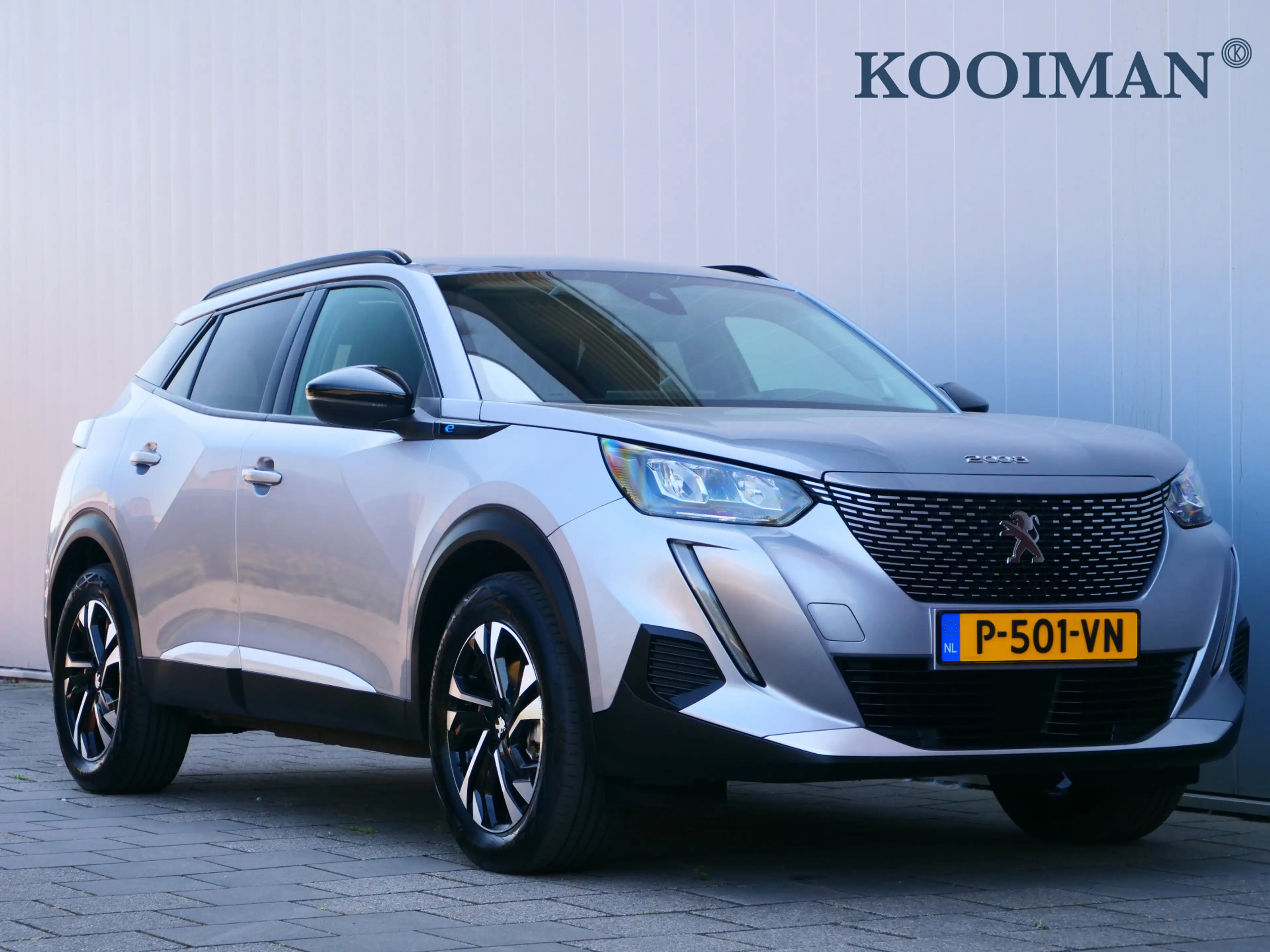 Peugeot e-2008 EV Allure Pack 50 kWh 136 Pk Automaat Navi / DAB /