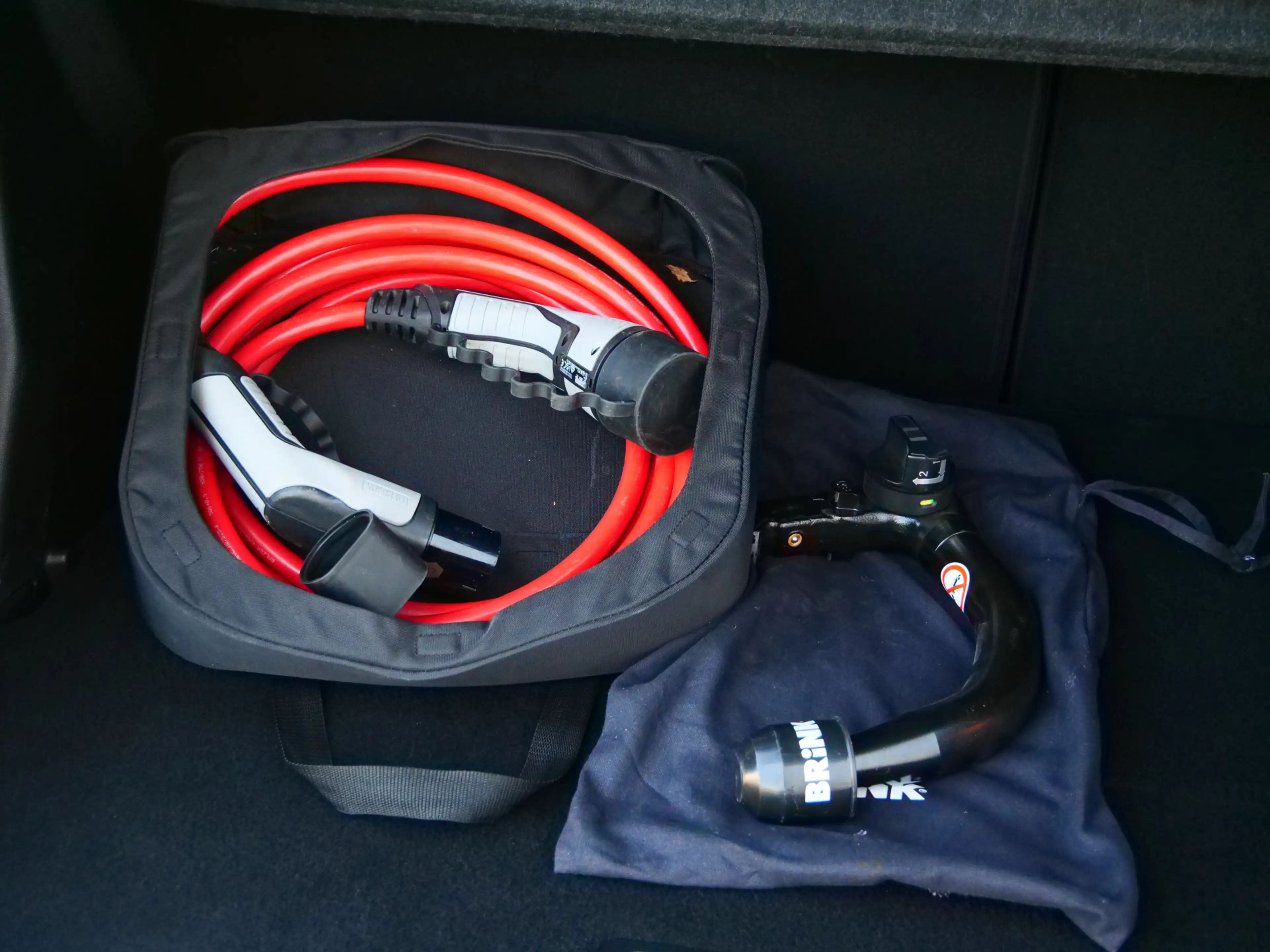 Peugeot e-2008 EV Allure Pack 50 kWh 136 Pk Automaat Navi / DAB / — photo 23