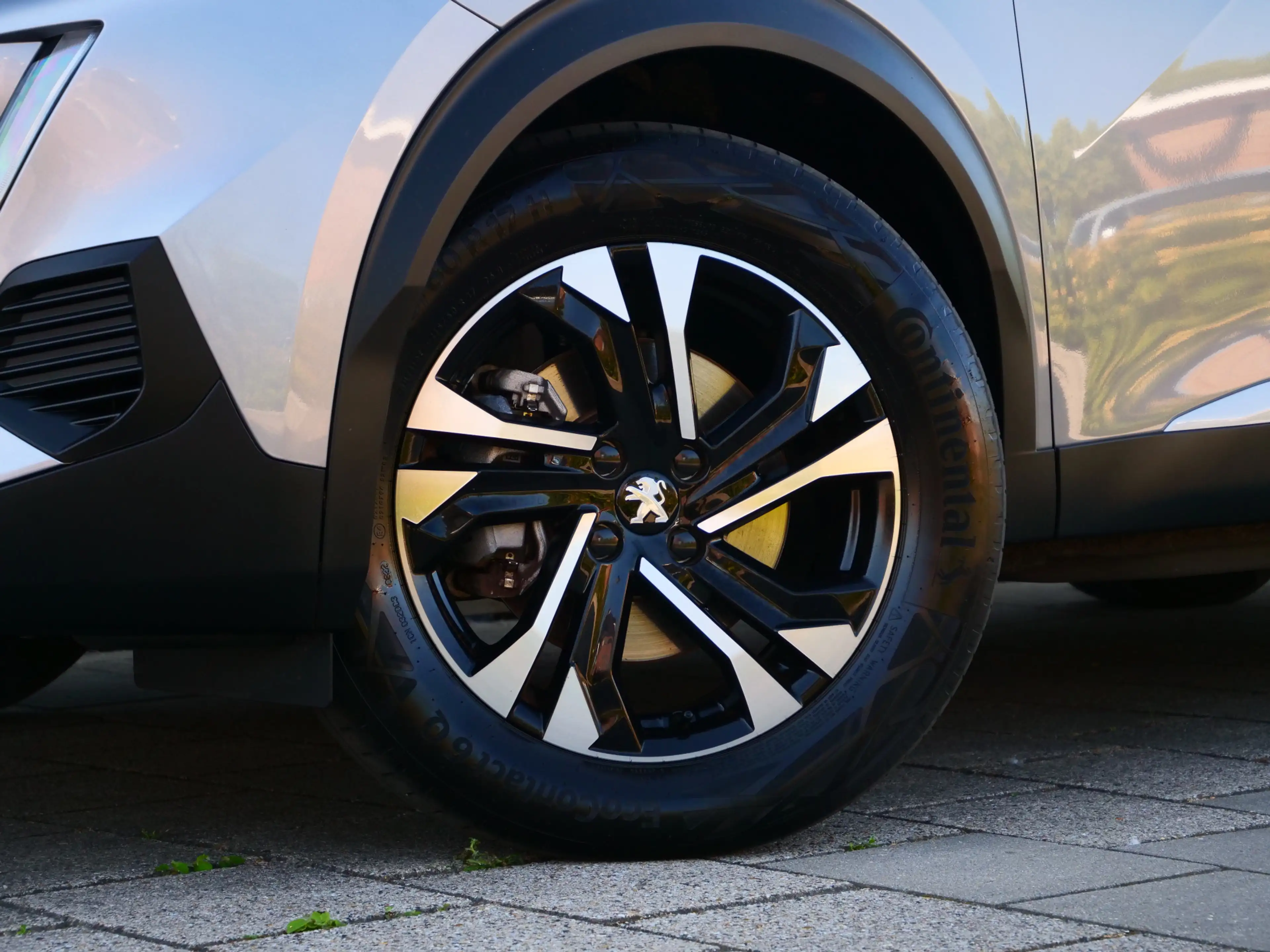 Peugeot e-2008 EV Allure Pack 50 kWh 136 Pk Automaat Navi / DAB / — photo 30