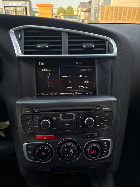 Citroen C4 C4 1.6 Essence Airco  GPS Boite Automatique — photo 4