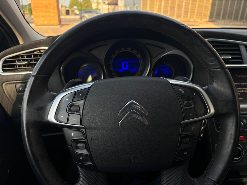 Citroen C4 C4 1.6 Essence Airco  GPS Boite Automatique — photo 10