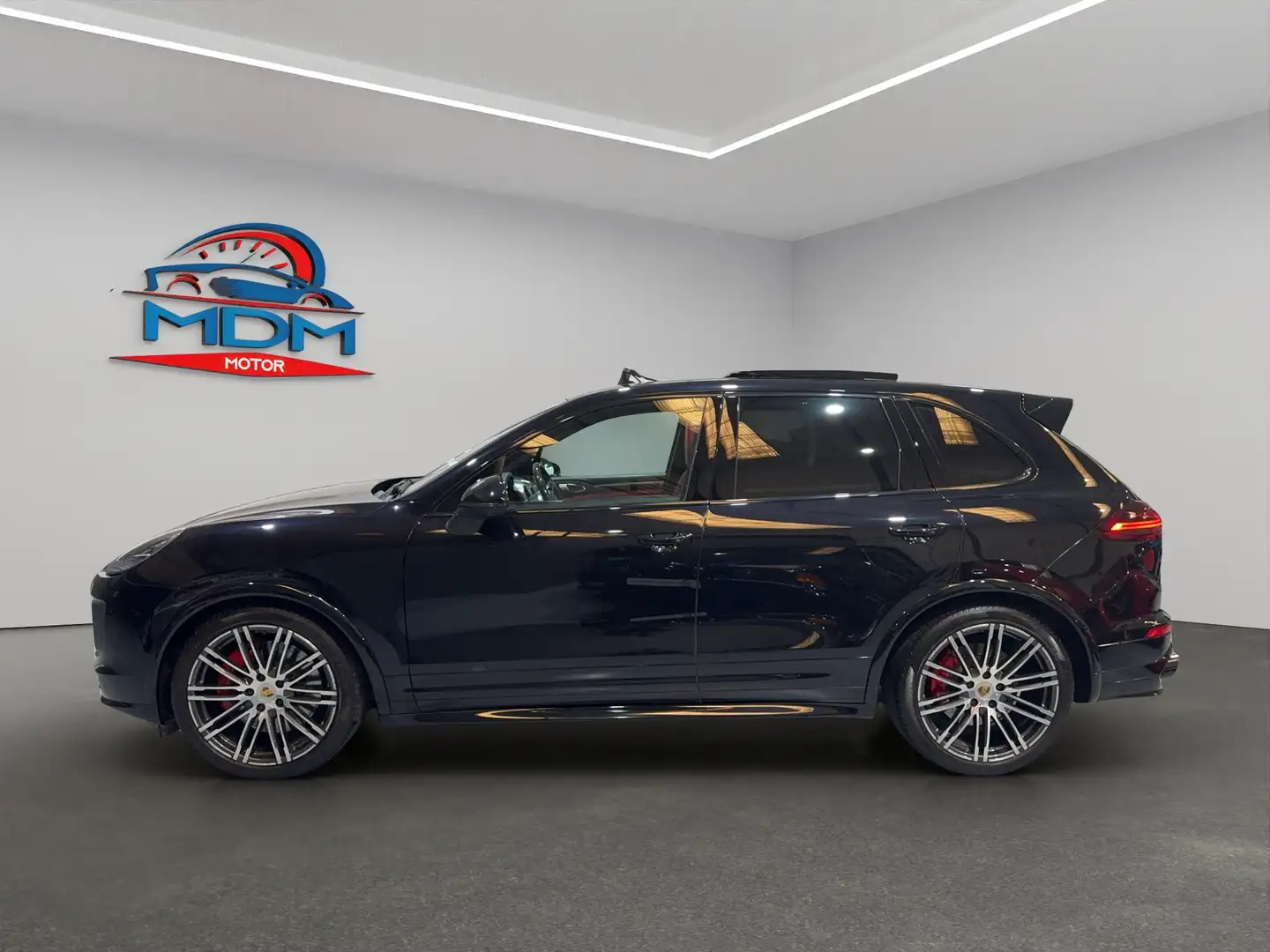 Porsche Cayenne GTS Aut. Noir - 2