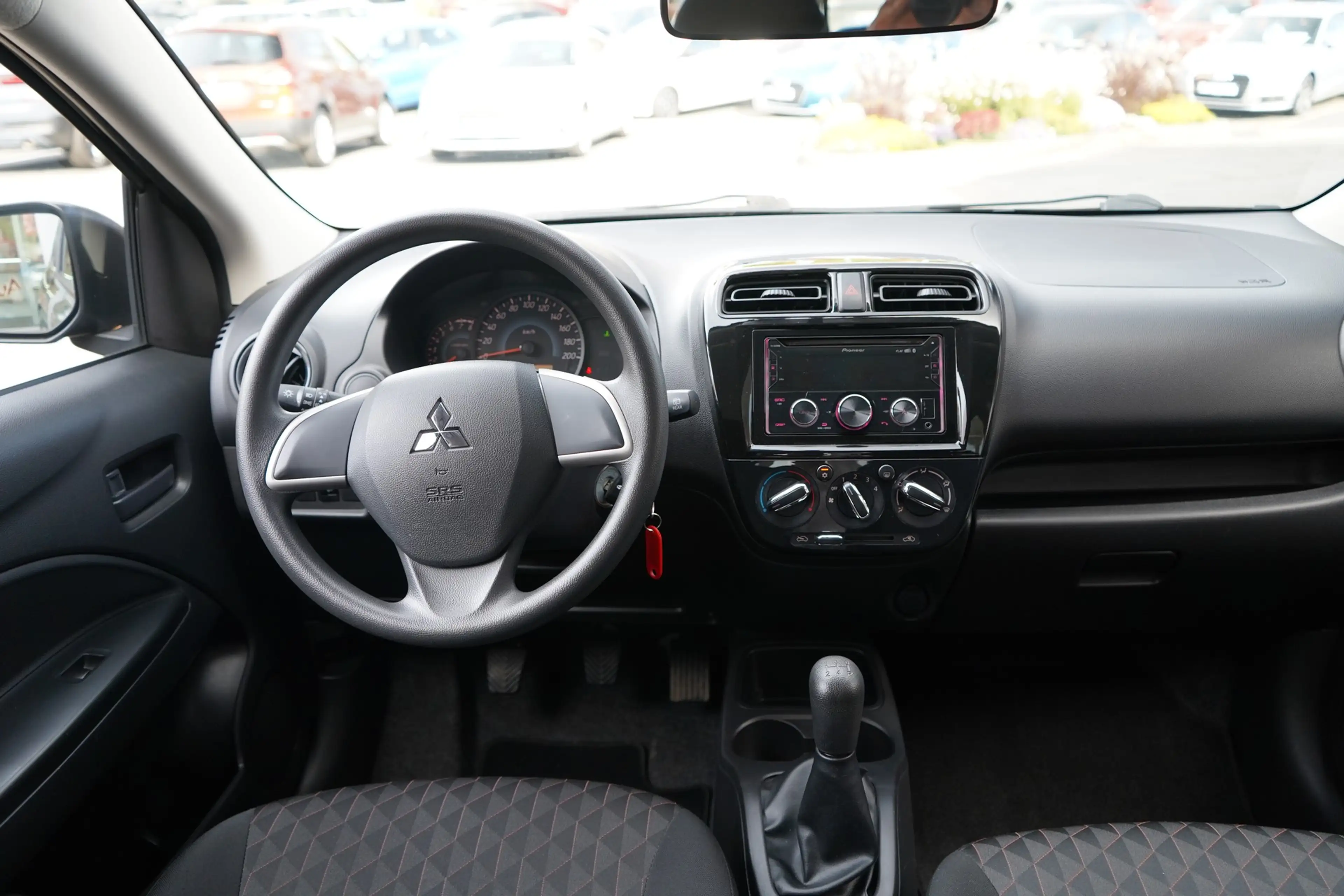Mitsubishi Space Star 1.2 Tagfahrlicht AUX — photo 11