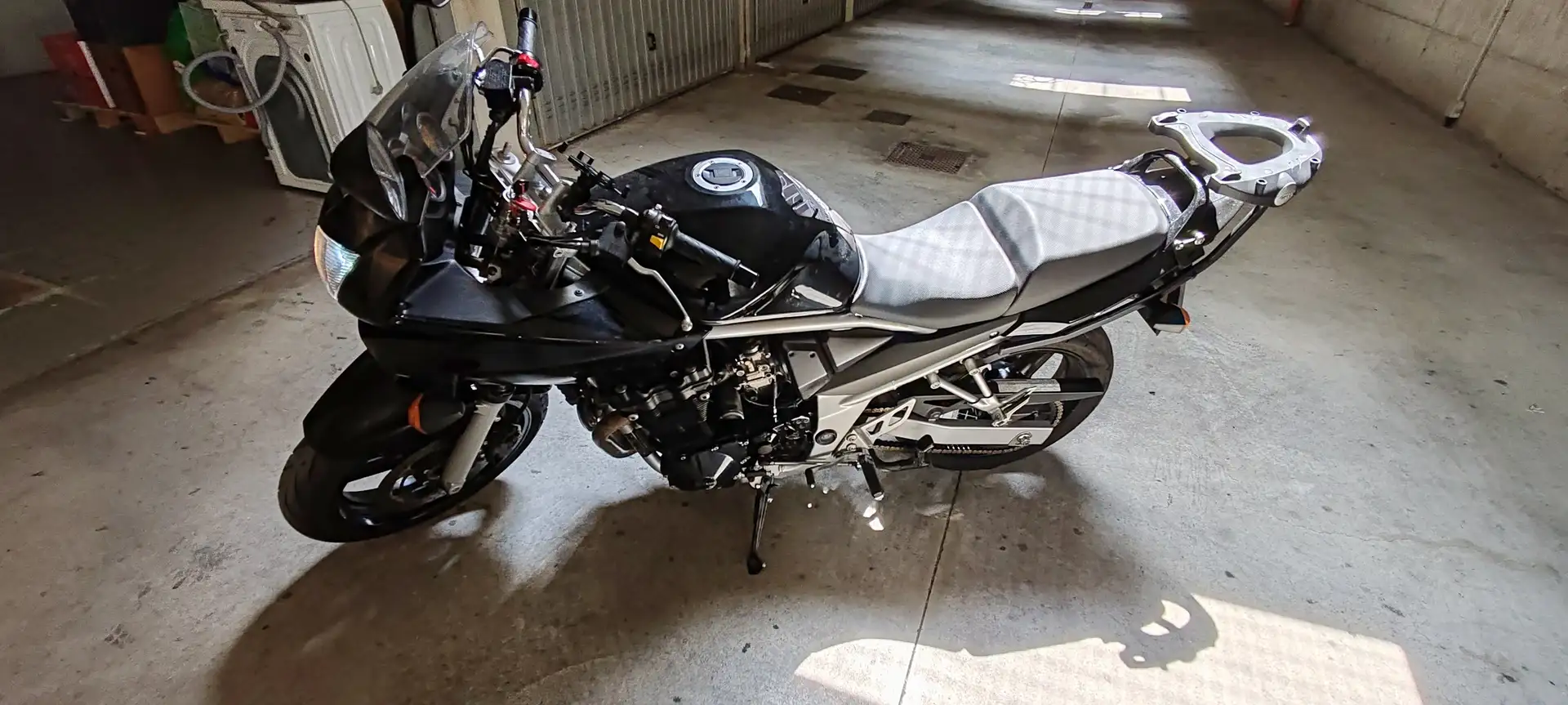 Suzuki GSF 650 S Černá - 1
