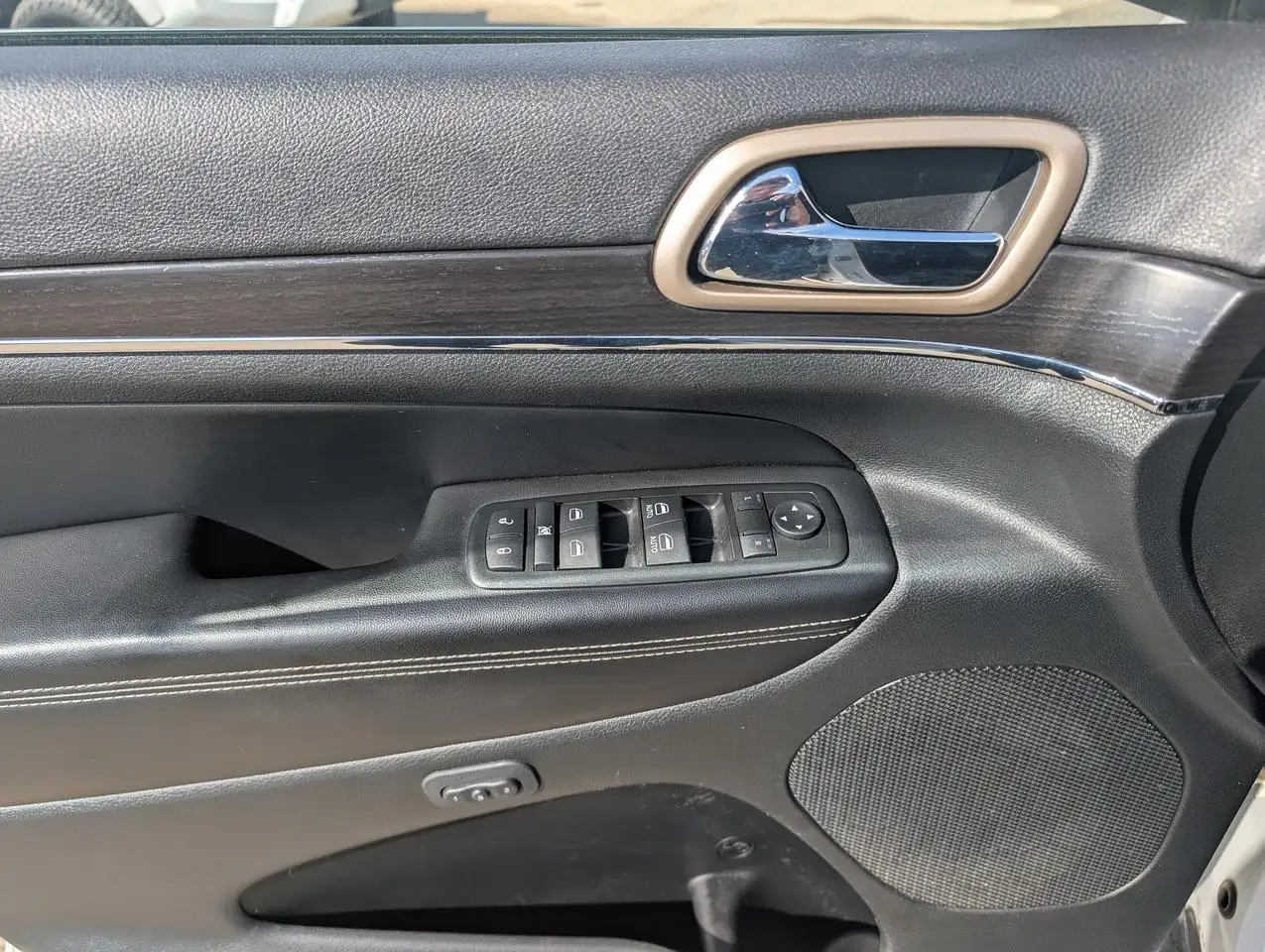 Jeep Grand Cherokee снимка Jeep Grand Cherokee