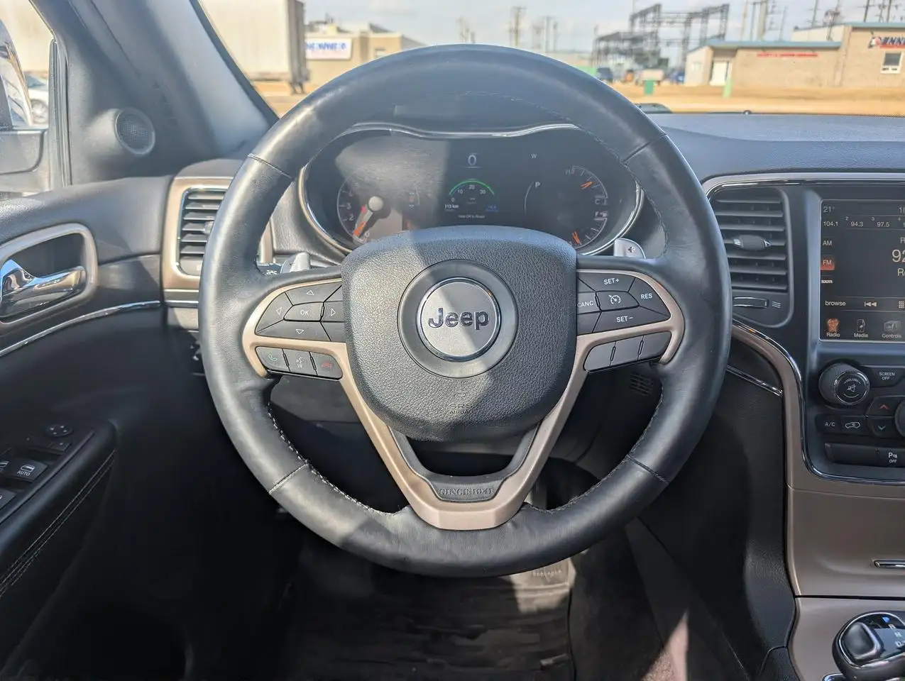 Jeep Grand Cherokee снимка Jeep Grand Cherokee