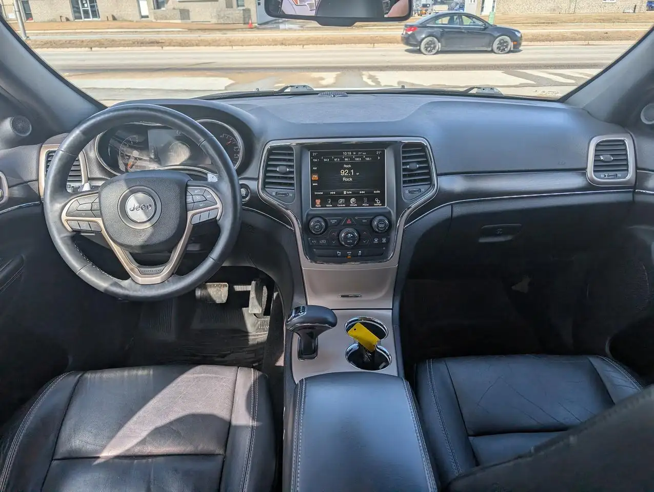 Jeep Grand Cherokee снимка Jeep Grand Cherokee