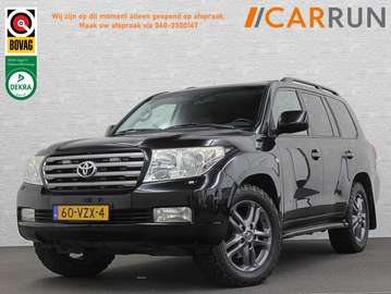 V8 4.5 D-4D Executive | Standard Roof Blind | Van