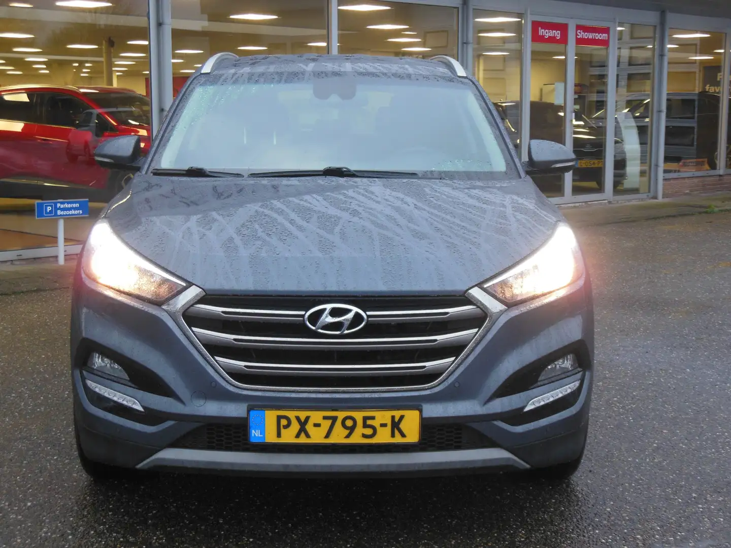 Hyundai TUCSON 1.7 CRDi Comfort Staat in Hardenberg Grau - 2