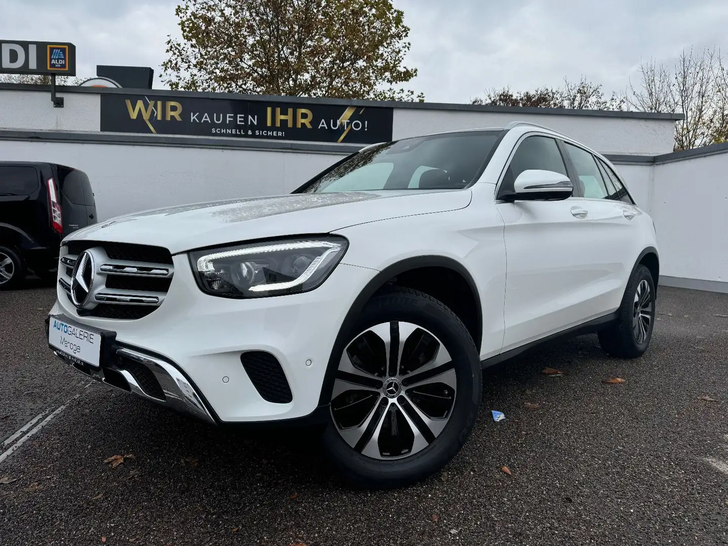 Mercedes-Benz GLC 220 d 4M AHK/LED/LEDER/NAVI/PANO/360° Weiß - 1