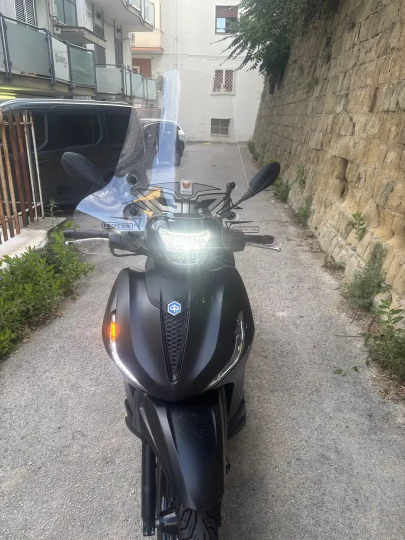 Piaggio Beverly 300 deep black - 1