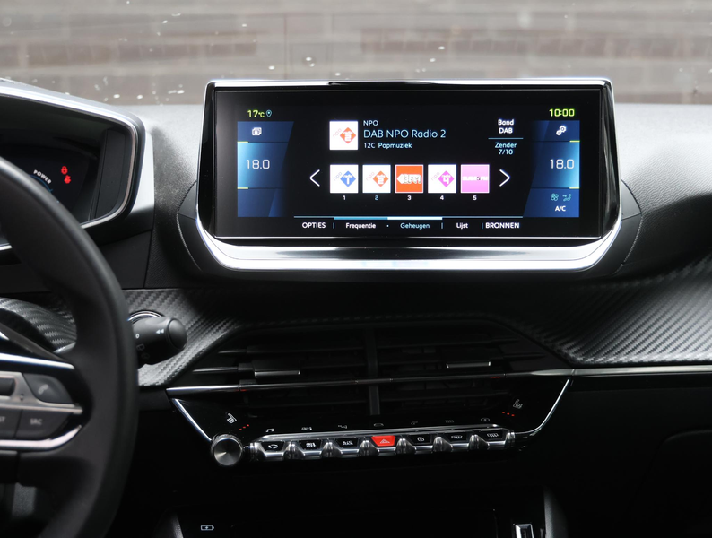 Peugeot e-2008 SUV Allure Pack 50kWh 136pk | ACCU 92% | Stoelverw — photo 11