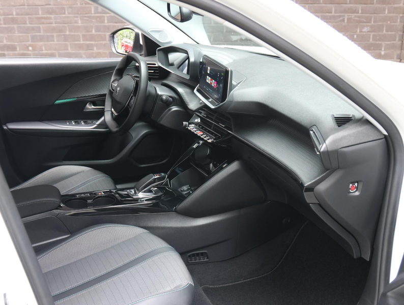 Peugeot e-2008 SUV Allure Pack 50kWh 136pk | ACCU 92% | Stoelverw — photo 5