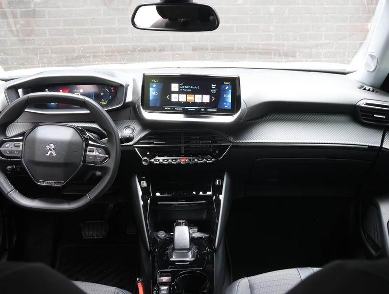 Peugeot e-2008 SUV Allure Pack 50kWh 136pk | ACCU 92% | Stoelverw — photo 10