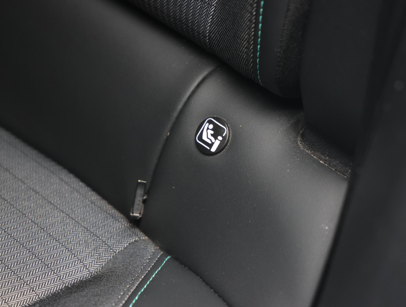 Peugeot e-2008 SUV Allure Pack 50kWh 136pk | ACCU 92% | Stoelverw — photo 12