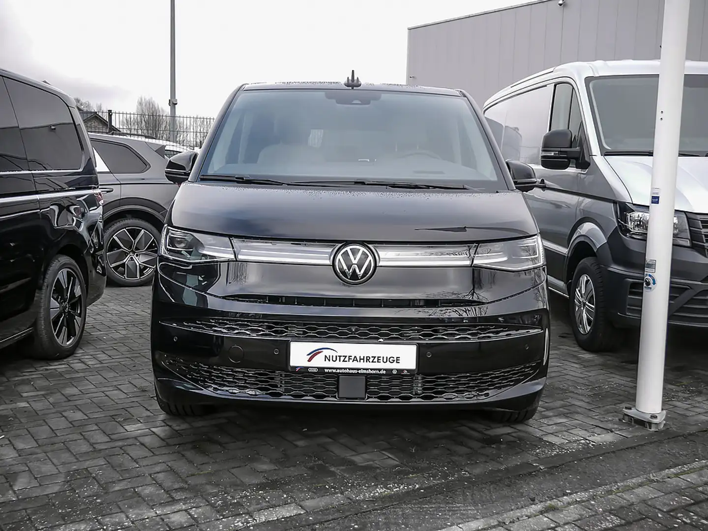 Volkswagen T7 Multivan 2.0 TDI Style MATRIX-LED 7-SITZER Negro - 2