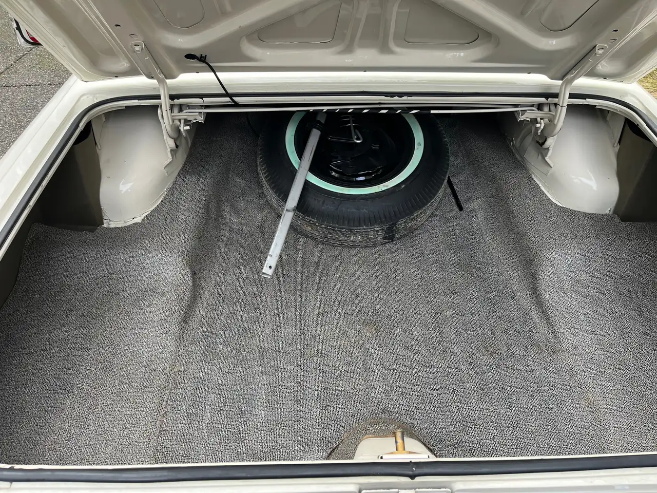 Ford Galaxy снимка Ford Galaxy