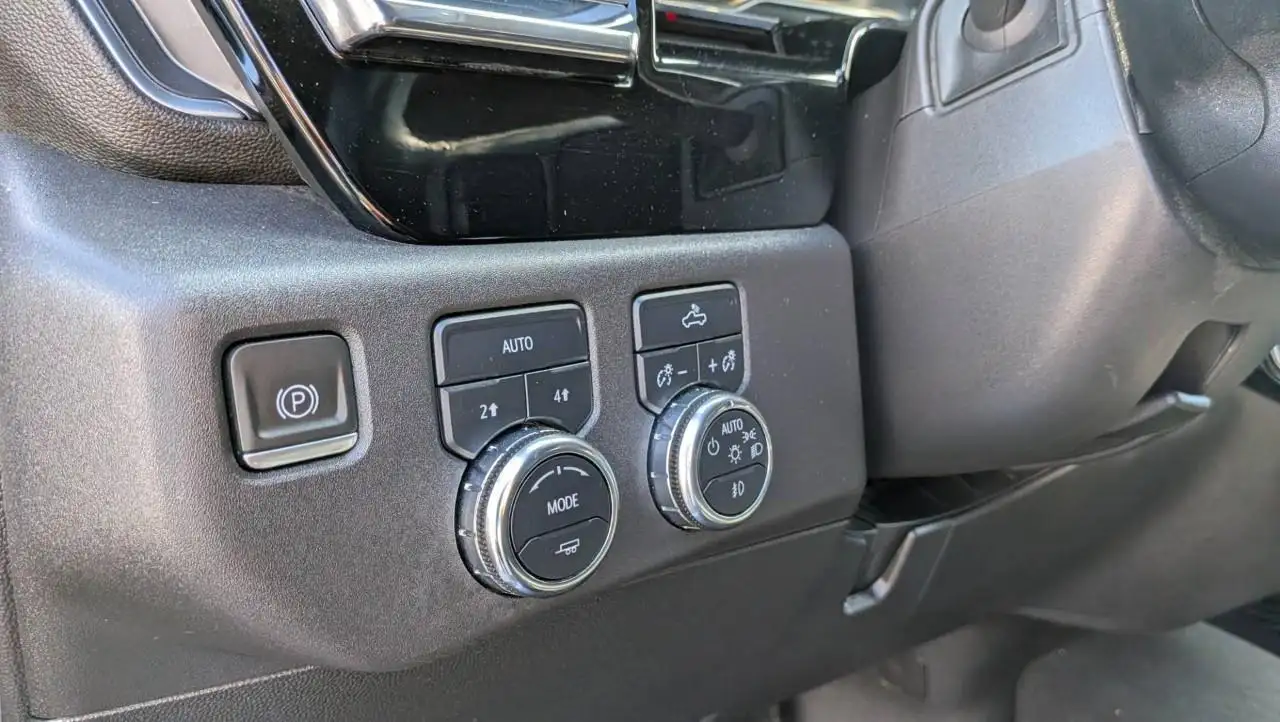 GMC Sierra 1500 снимка GMC Sierra 1500