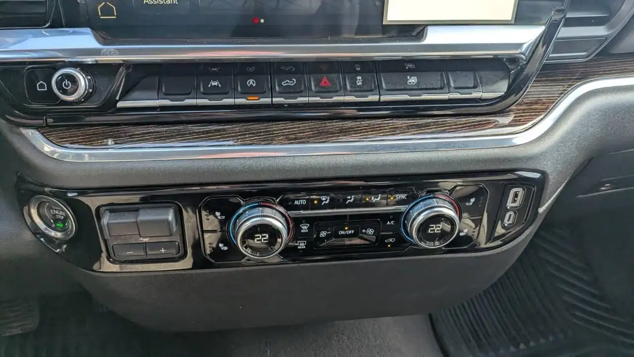 GMC Sierra 1500 снимка GMC Sierra 1500