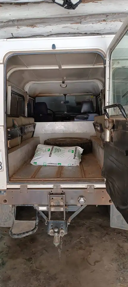 Land Rover Defender 110 TDI SW, foto 11