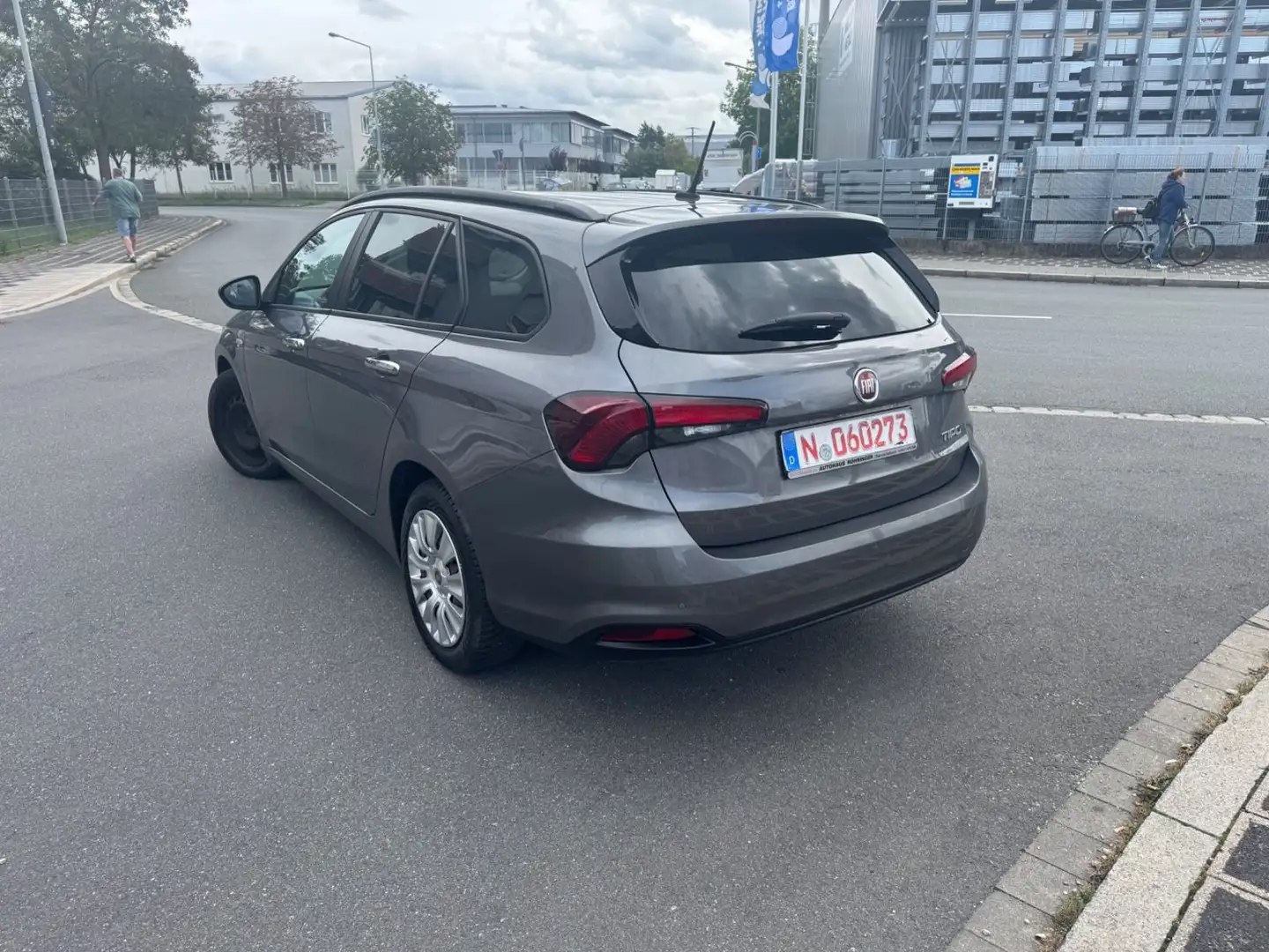 Fiat Tipo Business Gris - 2
