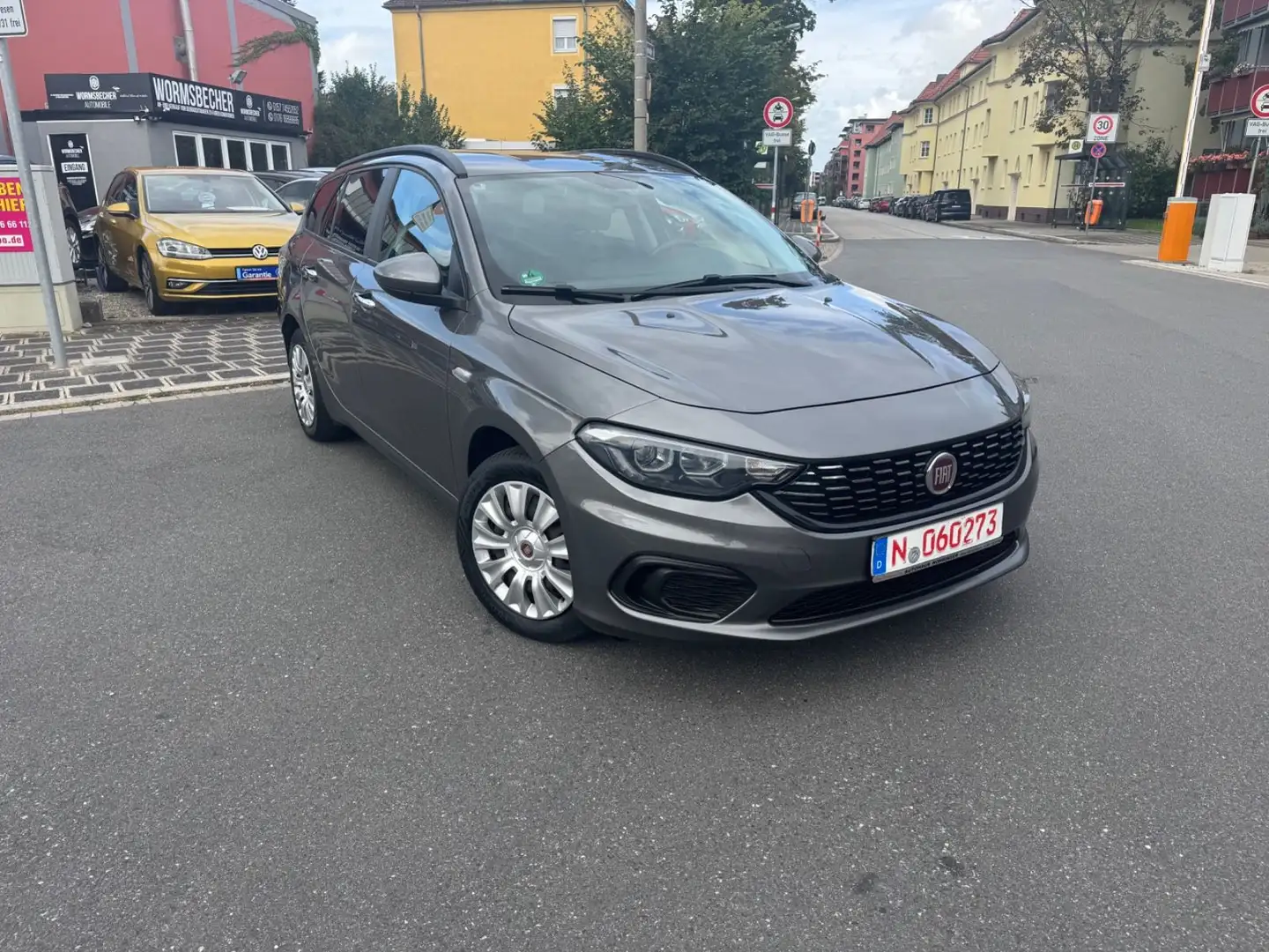 Fiat Tipo Business Gris - 1