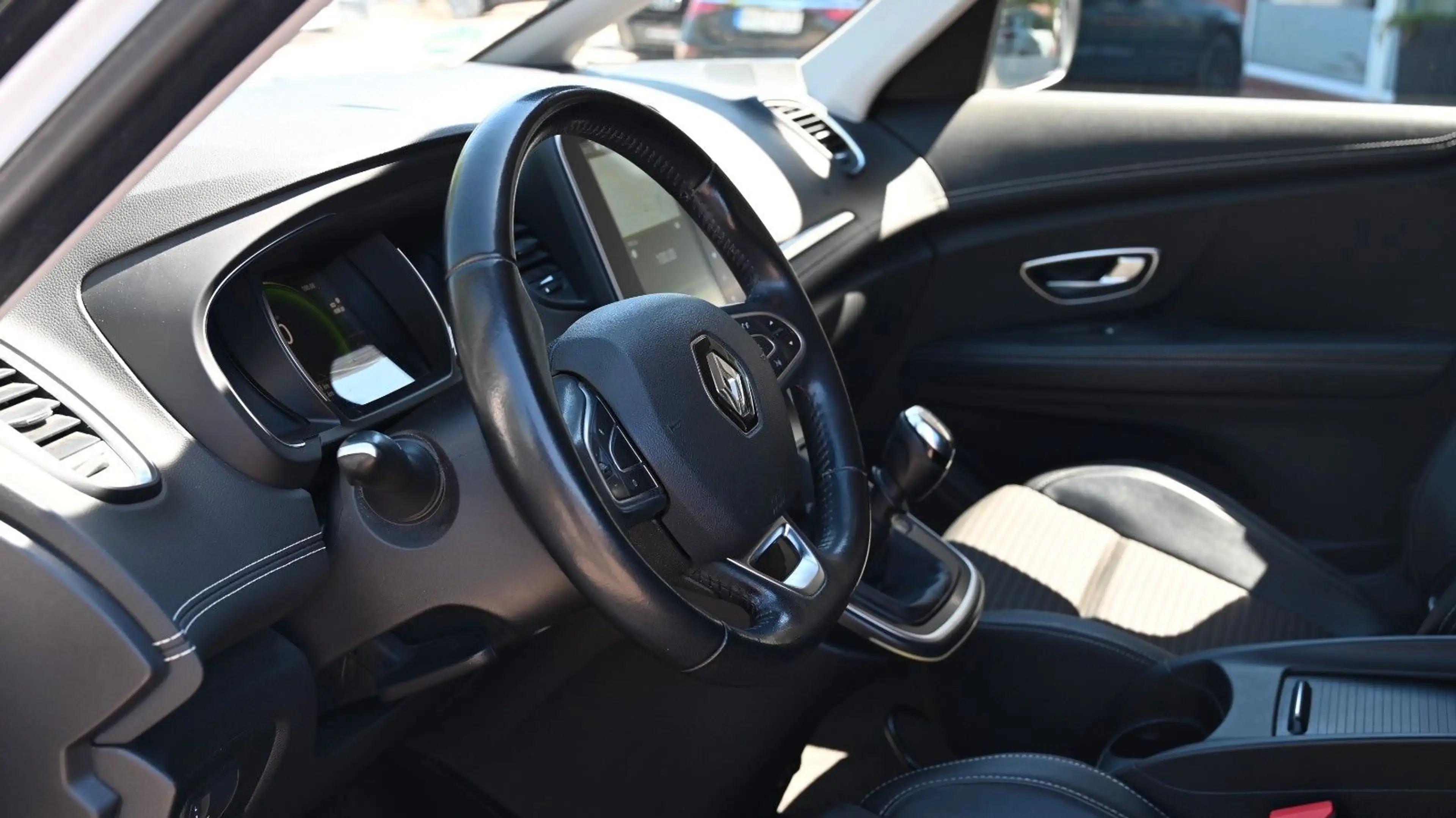 Renault Scenic IV Intens *TEMPO*NAVI*LEDER*TOP — photo 13