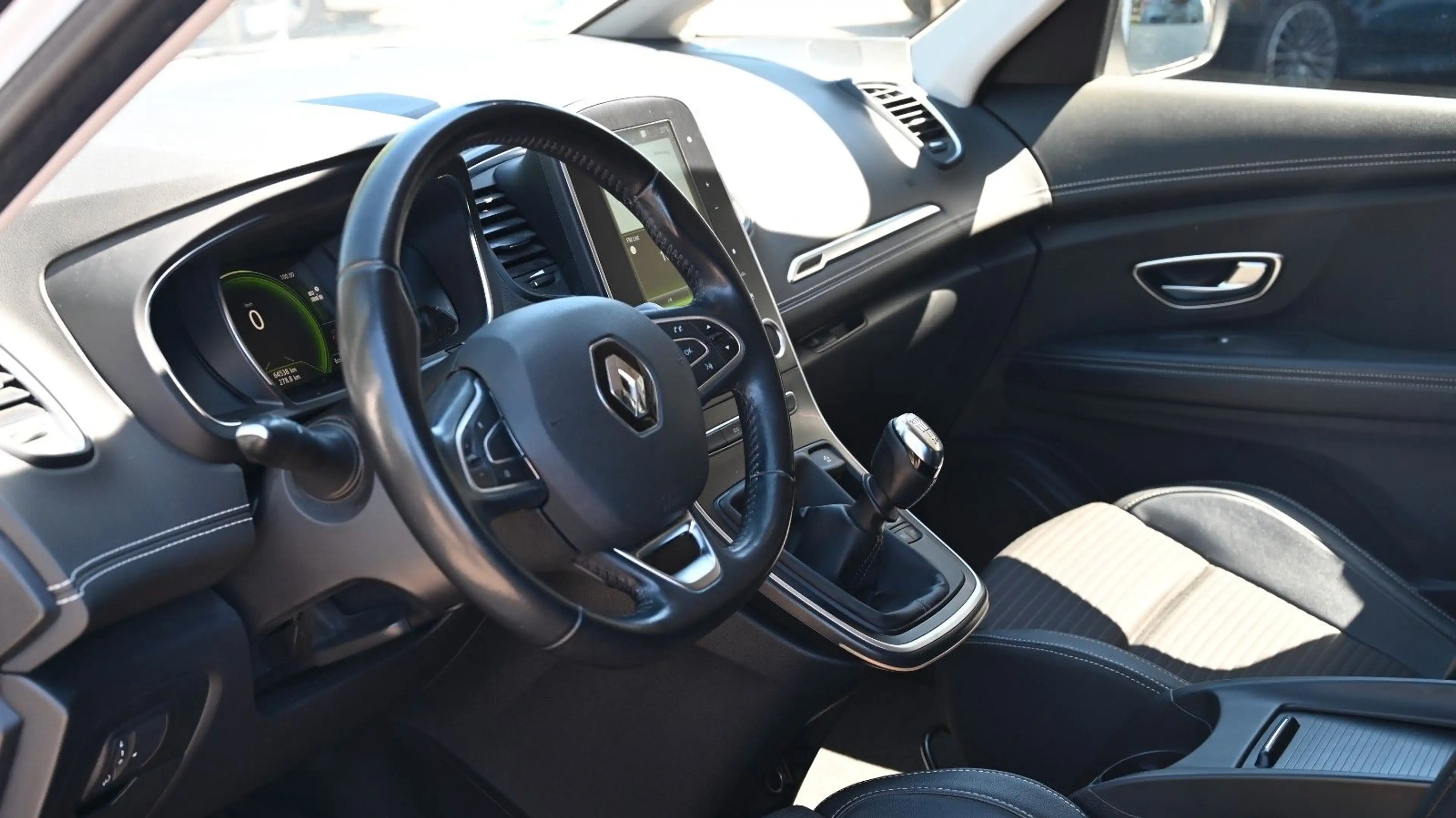 Renault Scenic IV Intens *TEMPO*NAVI*LEDER*TOP — photo 11