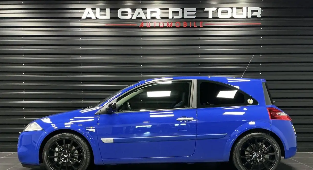 Renault Megane Citadine 3 portes — photo 2
