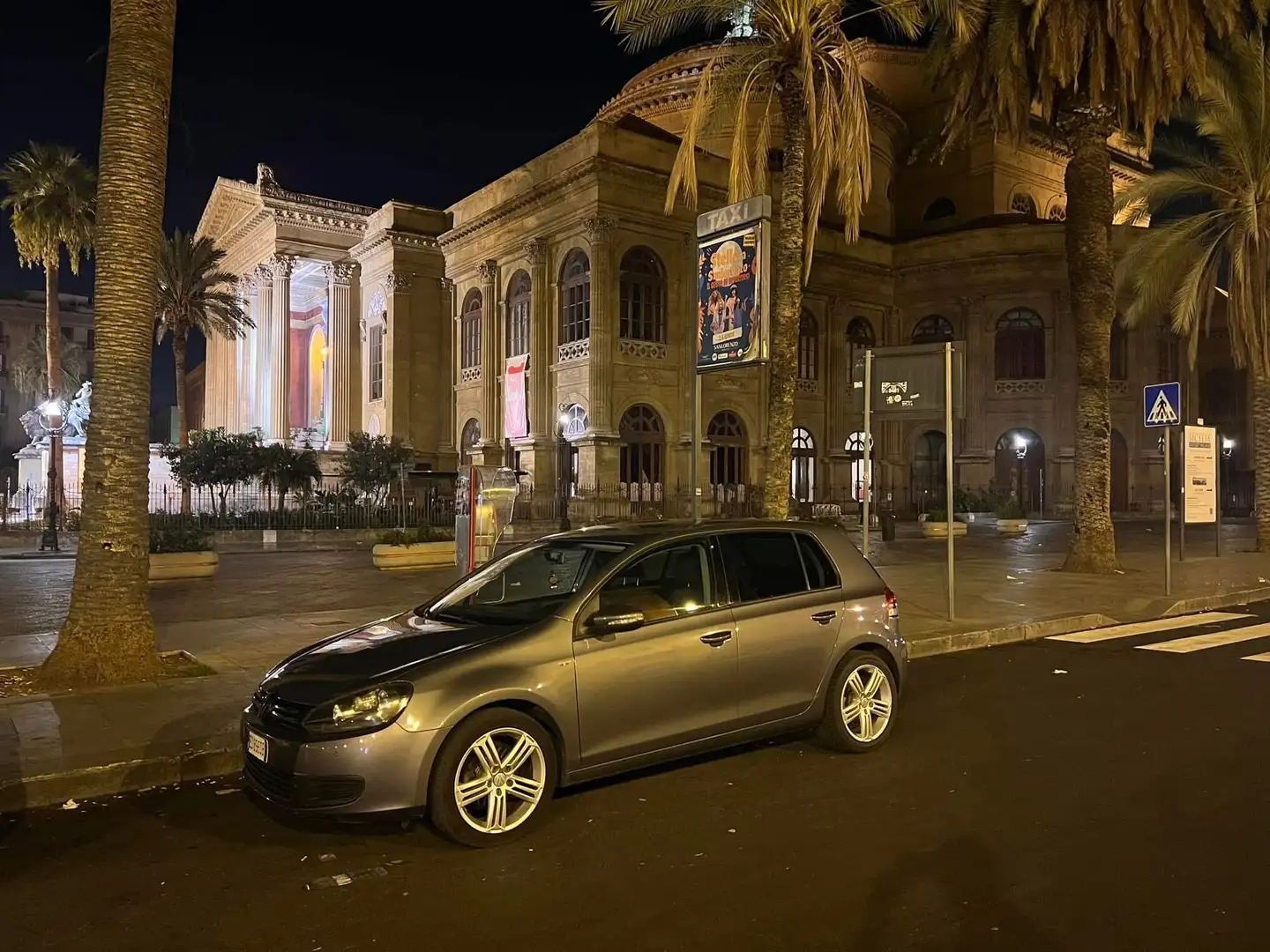 Volkswagen Golf 5p 2.0 tdi Trendline - 1