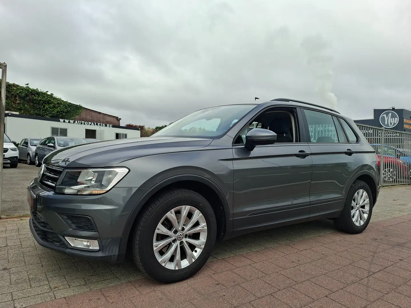 Volkswagen Tiguan Tiguan 1.4 TSI BlueMotion Technology Grijs - 2