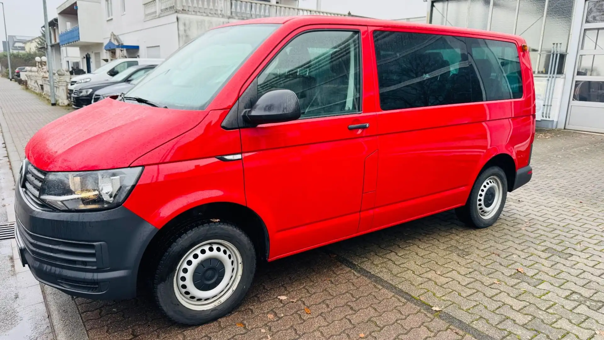 Volkswagen T6 Transporter /Finanzierung Garantie/NR 38 Rot - 2